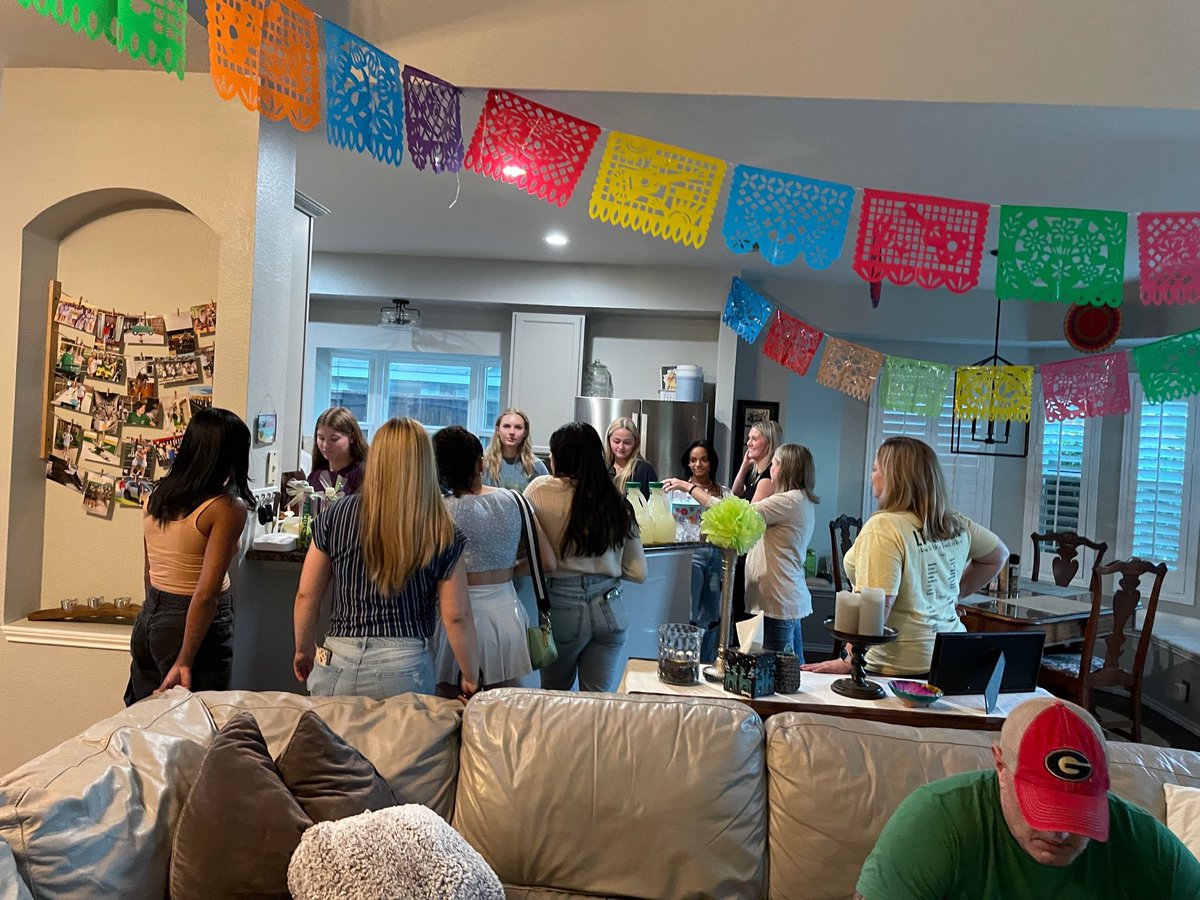 Lebanon Trail Cheer tweet media