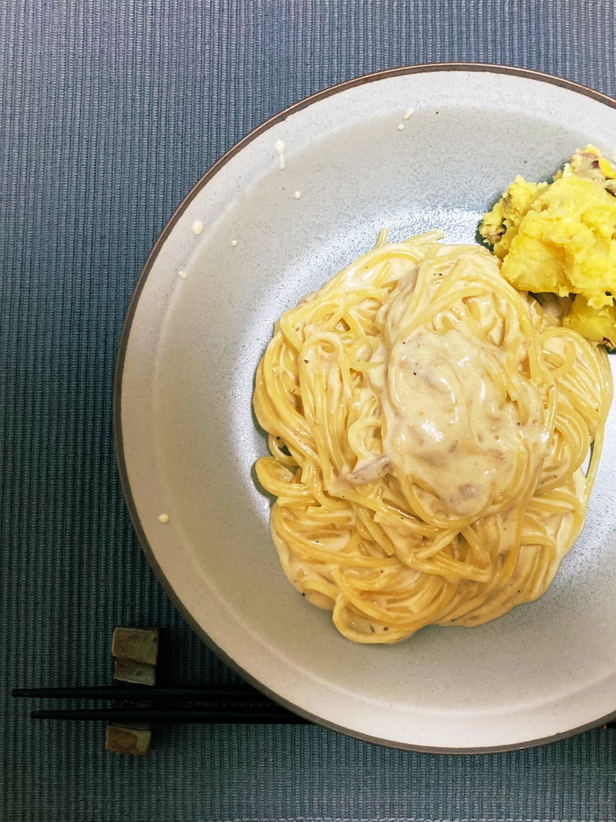 ランチョンと器を購入。。何か料理に力が入る…
やっぱ、テンションあがるよね🙃

#クリームパスタ
#さつまいも