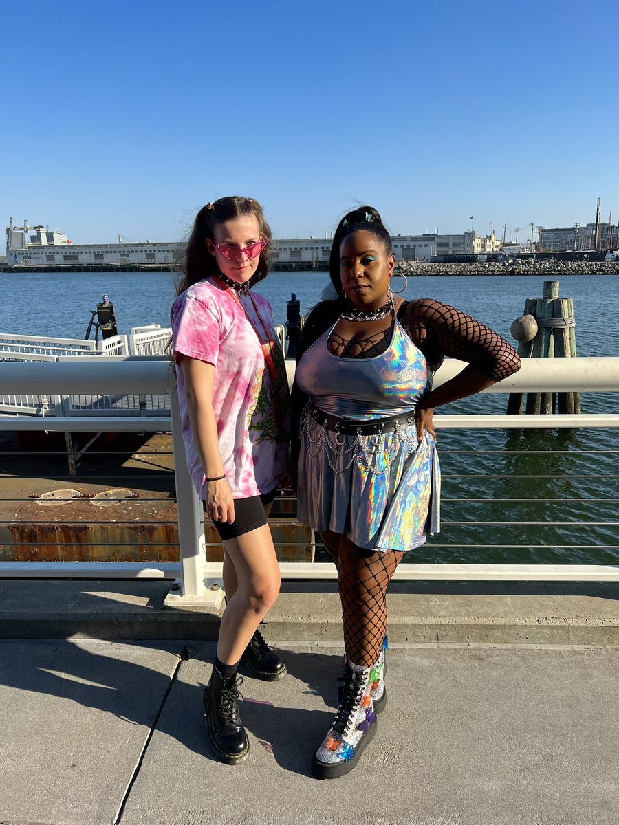 emilysdiamonds's tweet photo. this tour reminded me how much this life has meant to me. we are all fucking batshit crazy, but we are free cause of you @ladygaga. thank you for giving us a place to escape reality for just a little bit #ChromaticaBallHershey #ChromaticaBallSF https://t.co/OHpPHEdGhH
