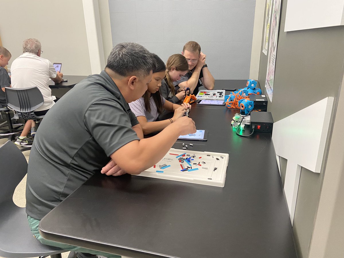 Julee Vorachard tweet media