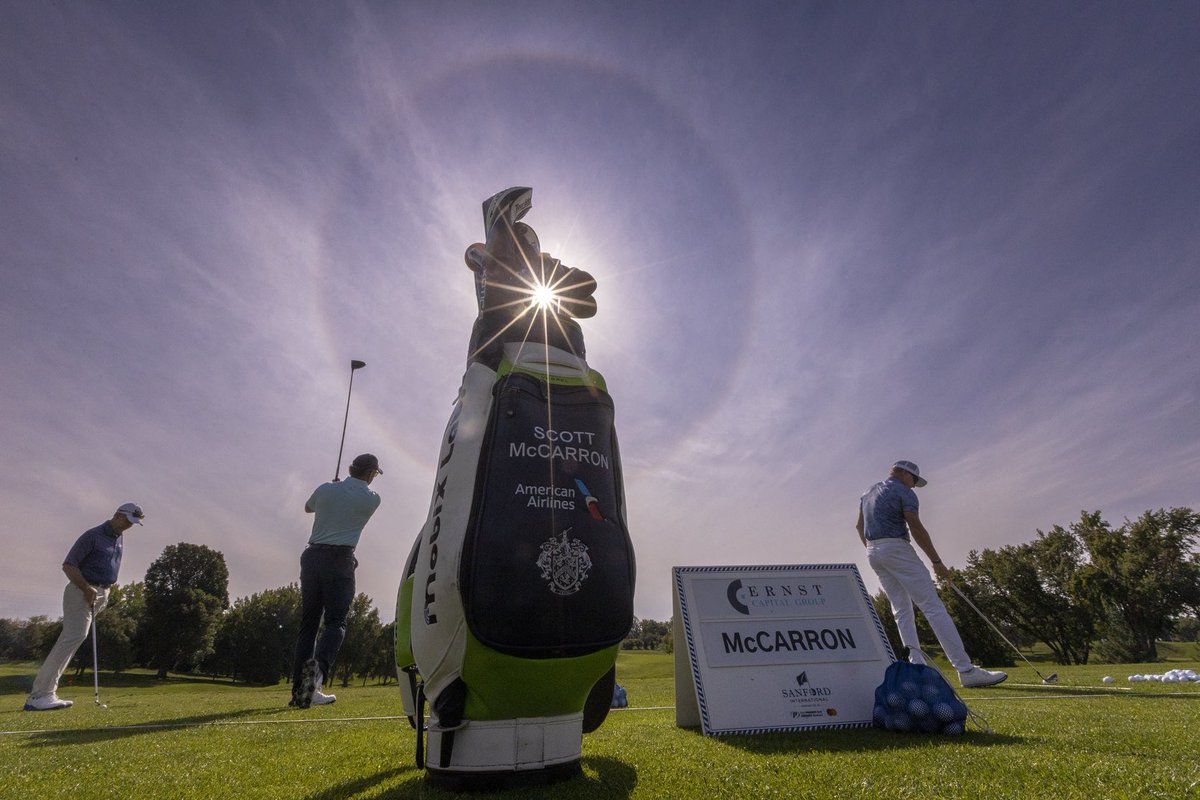ScottMccarron's tweet photo. Last round of ⁦@SanfordIntl⁩ #halosun do you know what causes this? Great pic by dave@intertiasports.net https://t.co/cAUbTlihsx