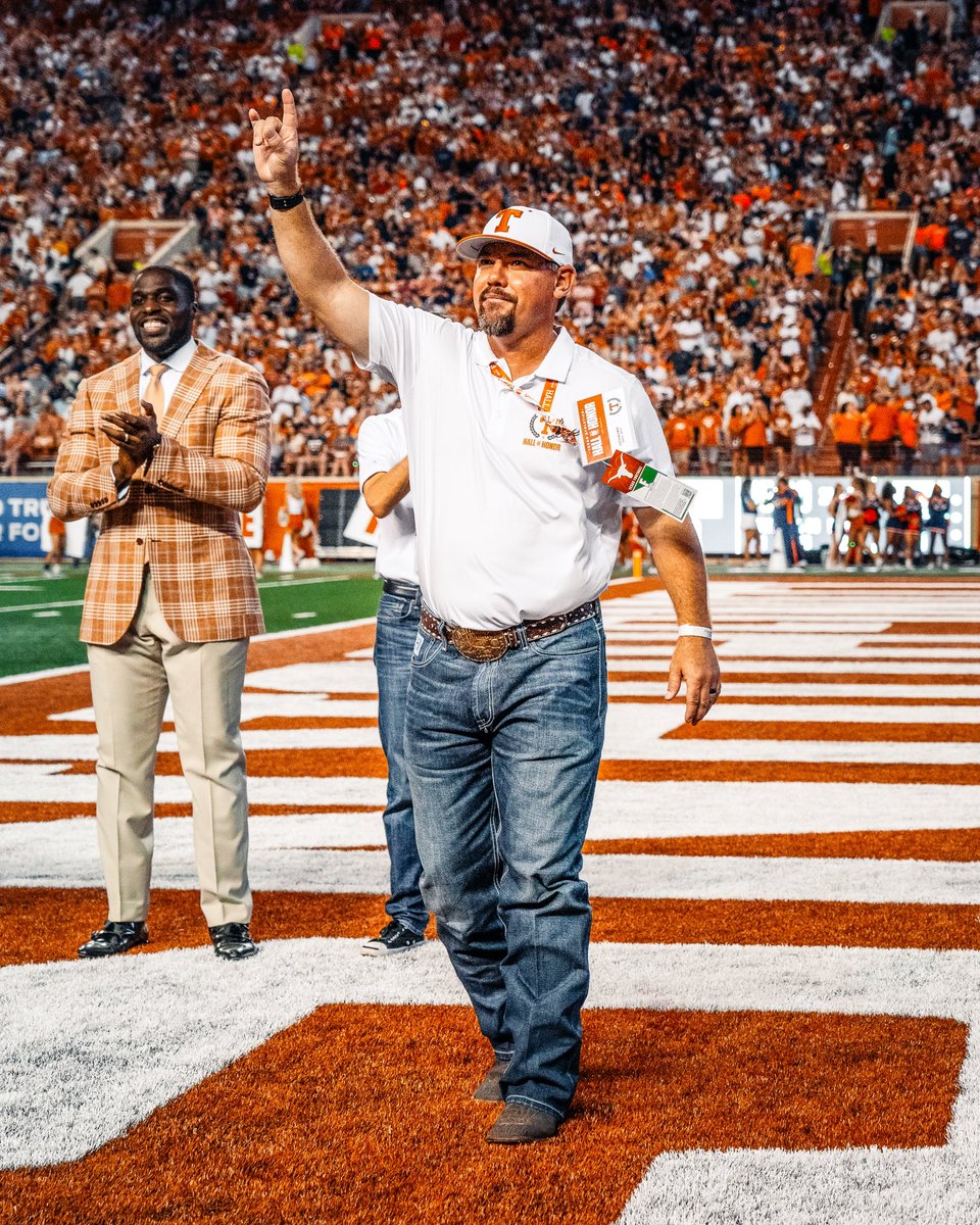 TexasBaseball's tweet photo. Congratulations to you, Mr. Clutch @D4_Majewski, on your induction into the Texas Athletics Hall of Honor! 

#HookEm https://t.co/KaHsty3peZ