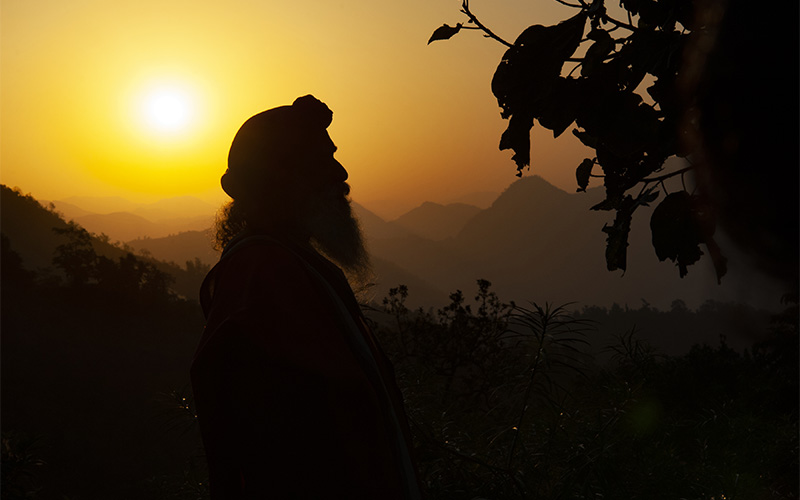 SadhguruJV's tweet photo. Enlightenment is not about Light, but about a Vision that is beyond Light and Darkness. #SadhguruQuotes https://t.co/9DbZPO7arp