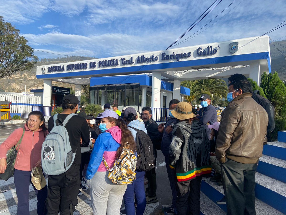 RosaLuzLM's tweet photo. Familiares y amistades de la Familia Bernal Otavalo ➕️ organizaciones mujeres están acompañando búsqueda de #MariaBelenB a la @PoliciaEcuador, demandamos presencia de @DEFENSORIAEC @CIgualdadGenero @AsambleaEcuador de organismos internacionales ahora!
@CorteIDH 
@onumujeresEcu https://t.co/WrbillmxvY