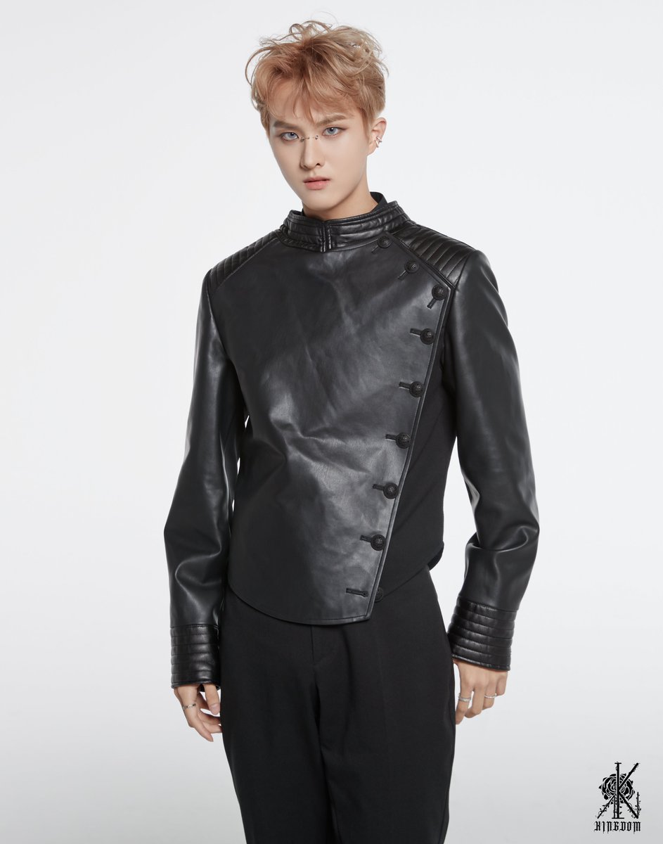 TheKingDom_GF's tweet photo. [👑]
KINGDOM 5TH MINI ALBUM 'History Of Kingdom : PartⅤ. Louis'  INDIVIDUAL CONCEPT PHOTO (Mirror ver.)

#IVAN #아이반 
#KINGDOM #킹덤 https://t.co/nsQdrpGdFi