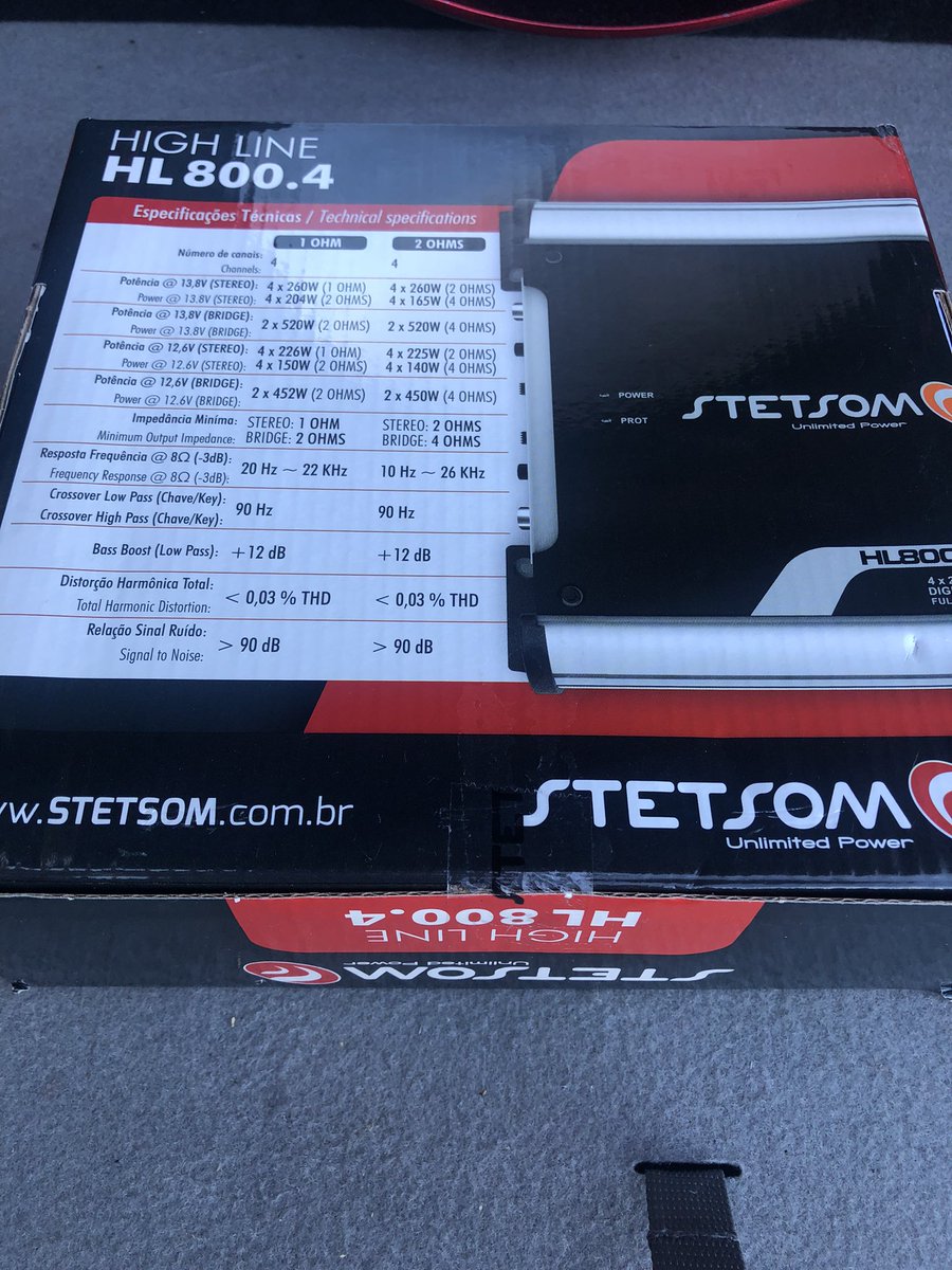Stetsom 800.4  4ch アンプ　2万3000 円　売ります