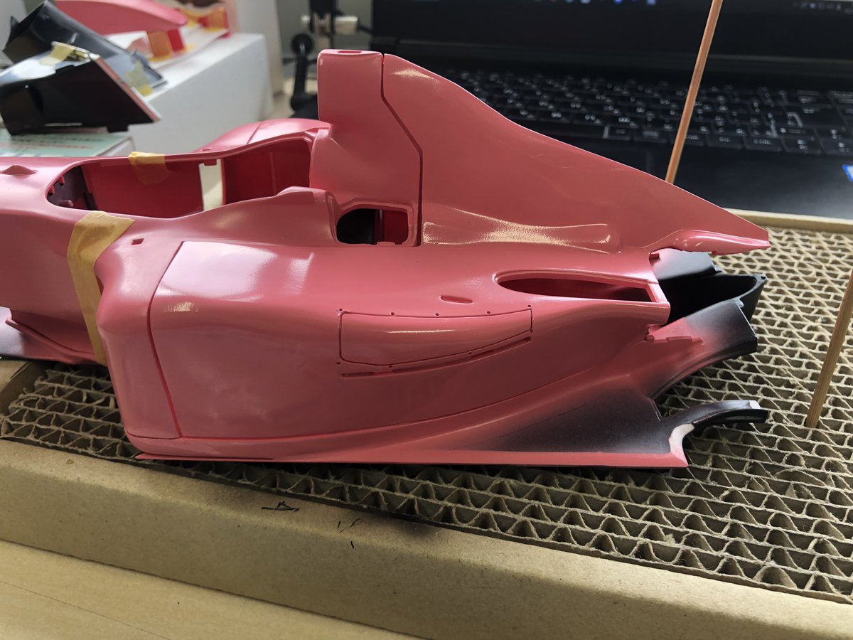REVE_STYLE's tweet photo. #Over2000sF1コンペ

1:12 #FerrariF2002❗️
M. Schumacher Rd.12 Germany qualifying!
雑誌の表現を借りるとしたら…
「よりシュリンクした形状」の
カウル上部❗️
後半戦仕様で1番分かりやすい箇所ですよね！ https://t.co/asyCL7pbPK