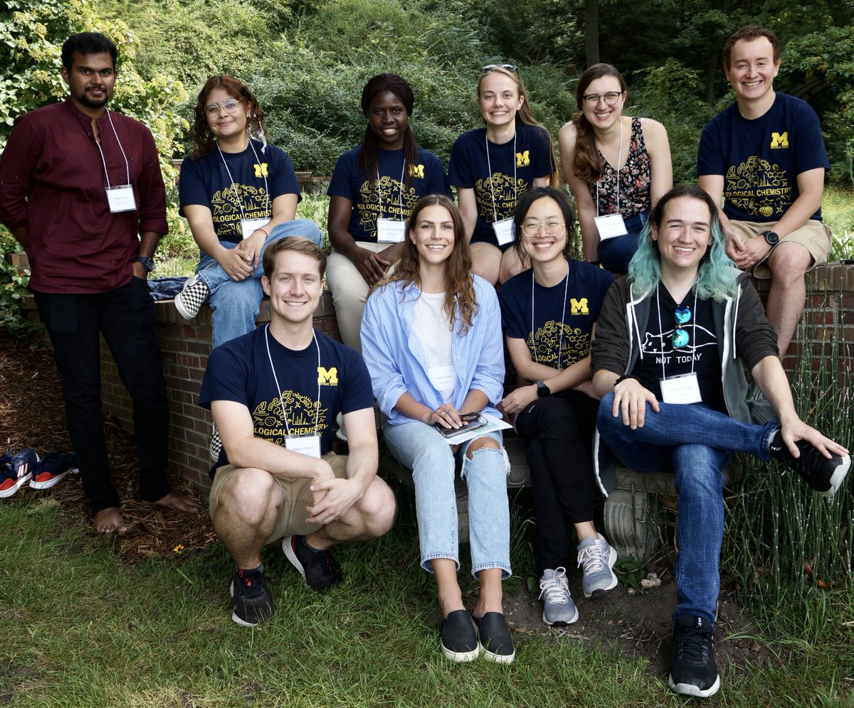 AndresEdian's tweet photo. Very fortunate to have such a wonderful group of people as my fellows🤗🤓🤗!!! Ready for our second year and for all the amazing science that's coming on the road! (Thanks @KimberlyEdicha for the picture!)
#BiolChem2021Cohort #BiolChem2022Retreat #MakingMemsWithBioChem https://t.co/VFrCItL5yd