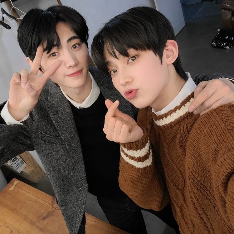 belovedxsunoo's tweet photo. Happy birthday my lil sister 💖 
ขอให้หนูมีความสุขมากๆนะคะ คิดอะไรก็สมหวัง ได้กินของอร่อยๆเยอะๆ เดาข้อสอบถูกเยอะๆเลยเวลาสอบ ขอให้มีแต่คนรักนะคะ ดีใจที่ได้รู้จักหนูน้องสาวคนเล็กอีกคนของพี่ฮันนี่ 😘 https://t.co/4Drdik9afD