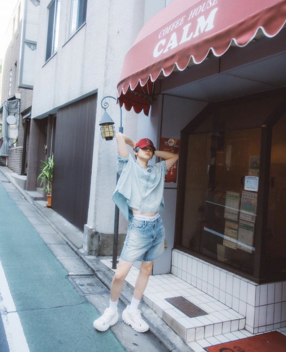 ねぇそんな服でさんぽとか聞いてないよ？遭遇した方はこのよんじゅんに遭遇したってことですか？私だったらわりわりなんてしてる場合じゃなくなるわ