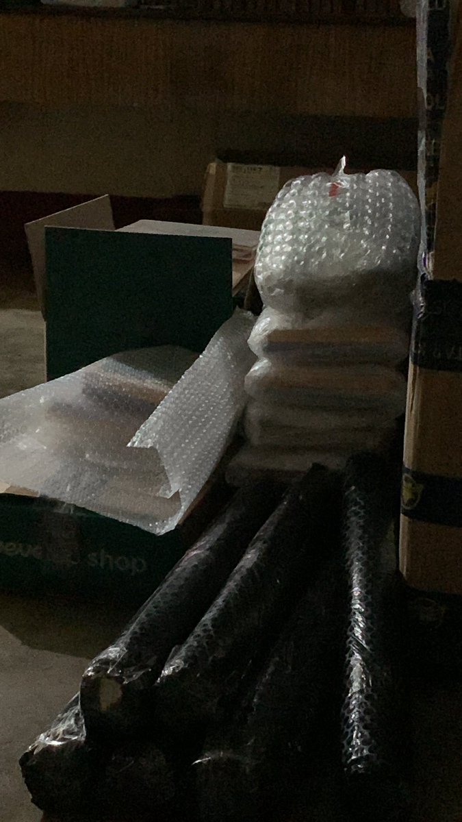svtmahaorot_'s tweet photo. #Edgi_Updates
Forda tapos na mag wrap😭 boxes nalang kulang and schedule. Sorry dami ko talagang backlogs this week 🙂 https://t.co/uKXM4J4jp8