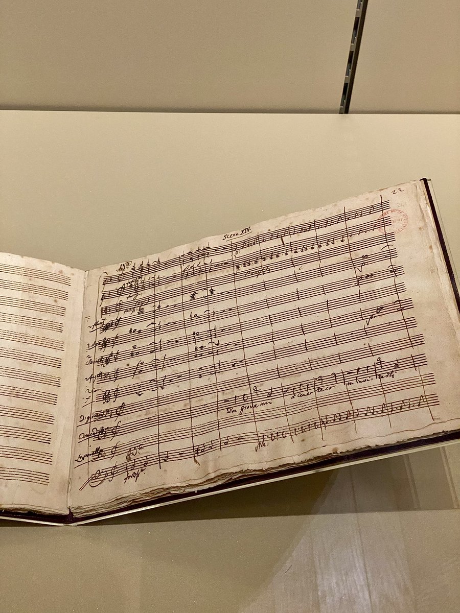 MatthieuOdinet's tweet photo. Redécouverte du site historique Richelieu de @laBnF à l’occasion des @JEP, et des nombreux trésors de sa collection, notamment le manuscrit autographe de Don Giovanni de #Mozart, « l’opéra des opéras » selon #Wagner https://t.co/7gRk6MKJaZ
