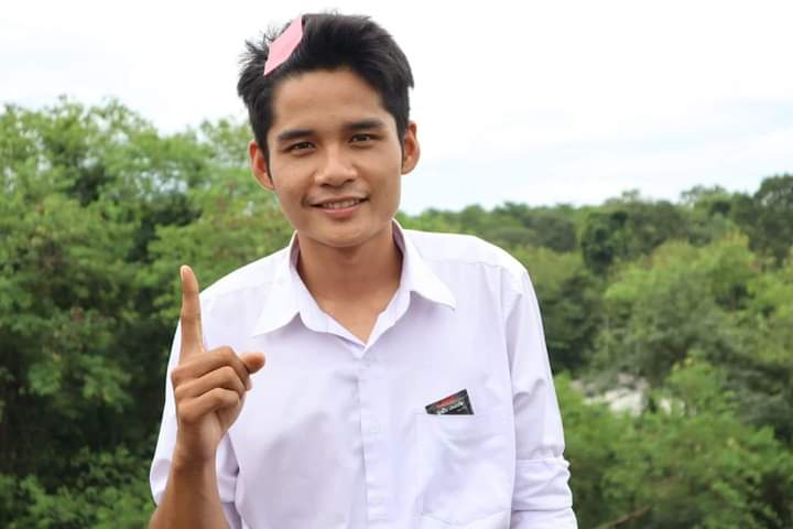 FlukhYim's tweet photo. ขอเทื่อเดียว😅
#บ้านผือ https://t.co/Ne2S5mdPwo