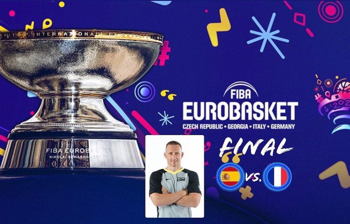 refereeLV1's tweet photo. Ar lielāko prieku paziņojam to, ka Mārtiņš Kozlovskis ir izraudzīts apkalpot EuroBasket finālspēli!

Novēlam Mārtiņam labas svilpes, kā arī izbaudīt šo mirkli, jo tiesāt Eiropas Čempionāta finālspēli ir liels pagodinājums, kā arī ieguldītā darba novērtējums!

🏀🇱🇻🌍

#refereeLV https://t.co/Twz1ouMGka