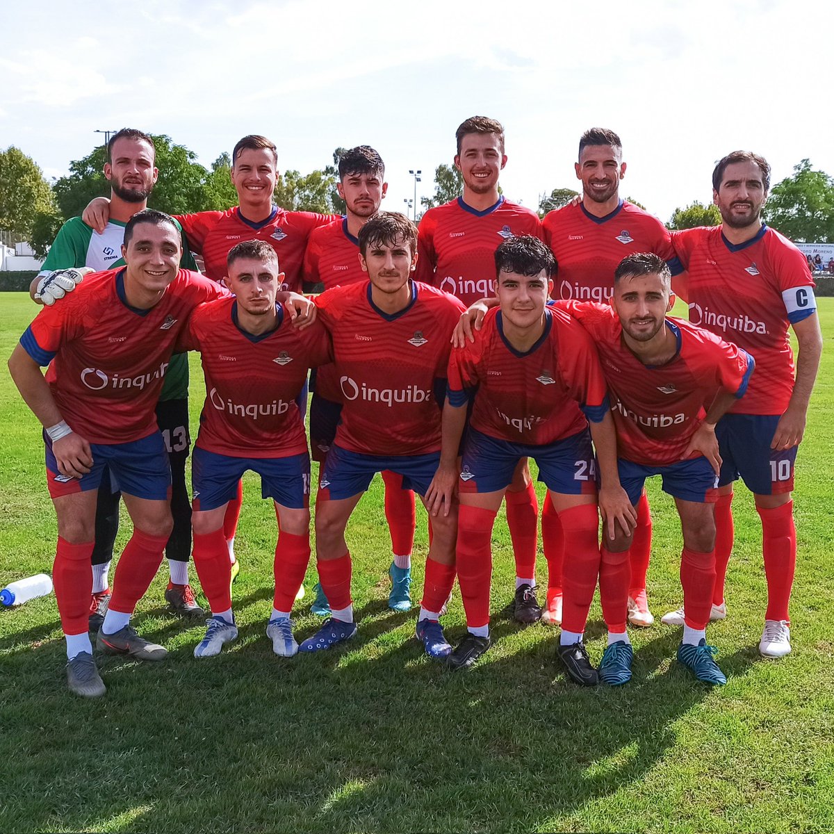 CPGuarena's tweet photo. 📝 𝗖𝗥𝗼́𝗡𝗜𝗖𝗔 |

Derrota por 0-1 en el estreno liguero ante el Gimnástico Don Benito, en un encuentro en el que fuimos mejores y dispusimos de más ocasiones, a pesar de jugar con uno menos desde el 24 por roja directa. 

¡Seguimos trabajando!

#JuntosMovemosLaNoria 🎡❤ https://t.co/IpErdIAznA