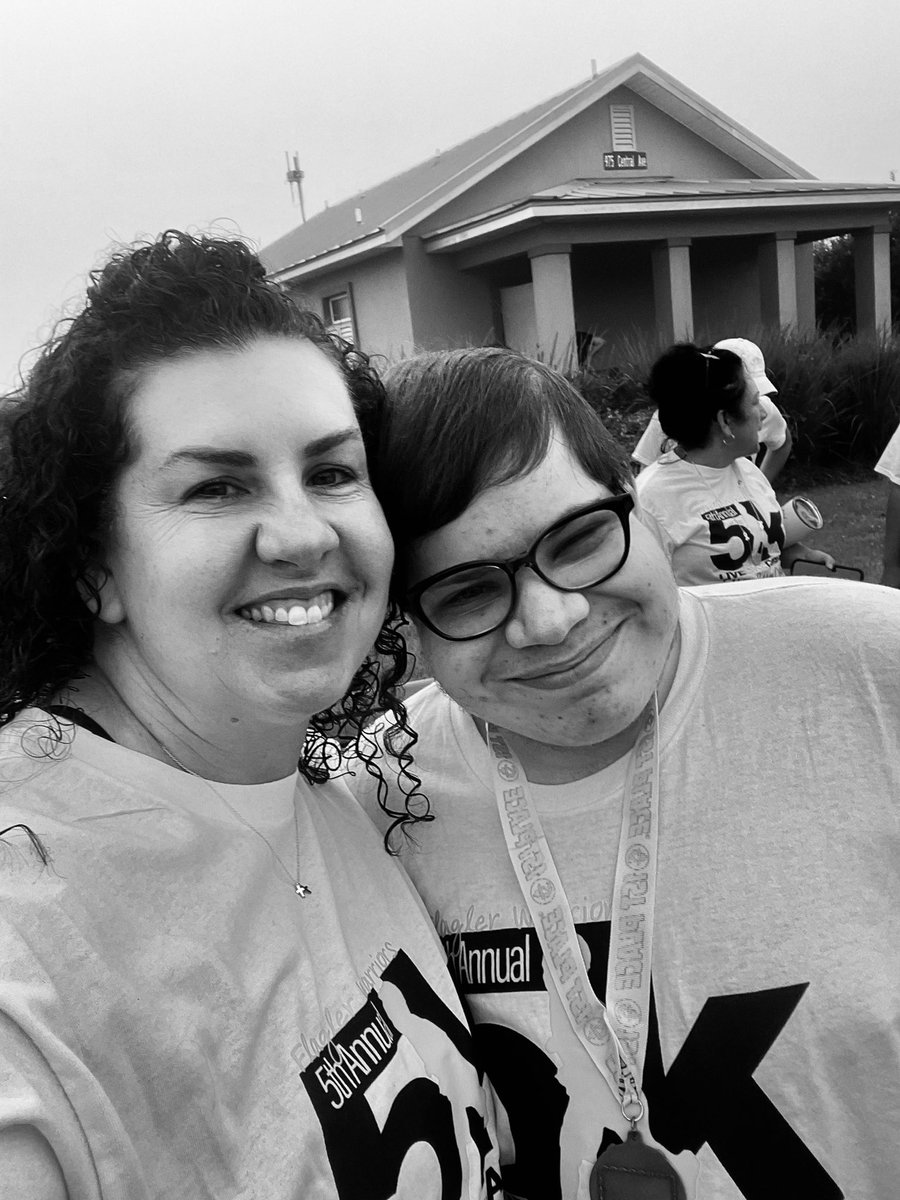 Hilton32164's tweet photo. Flagler Warrior 5K. Found a few of my favorite #warriors 🖤💛 And walked with my favorite guy. #LiveLikeCameron https://t.co/OJSqdd3CKp