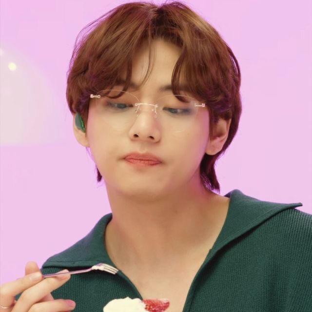 my cutie strawberry lover 🍰🥄