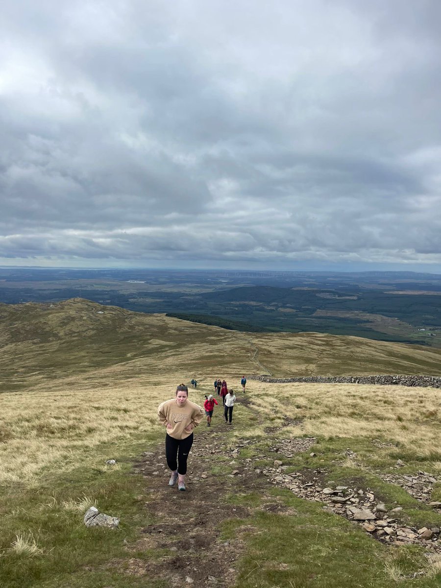DMK_17's tweet photo. Merrick yesterday - cracking hill for my birthday #family #hillwalking #therapy https://t.co/7TxJwqhvsX