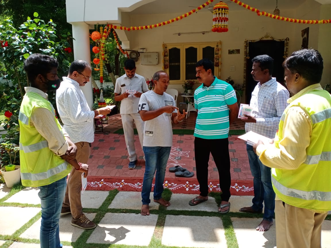 SCharminarzone's tweet photo. Sunday 10 Clock ⏰ 10 Minutes Campagin Participated by DCP జనార్ధన్ రెడ్డి sir , ACP Gangadhar sir others https://t.co/jlEOWcmCYY