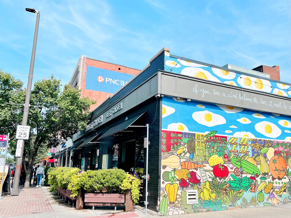 MarketGardenCLE's tweet photo. HAPPY #ClevelandBrowns day & it’s a beautiful Sunday at that. Brunch & Brews starts at 11am, come watch the Brownies home opener in the leafy beer garden. #beerforpeople #marketgardenbrewpub #ohiocity https://t.co/eEIneQFceE