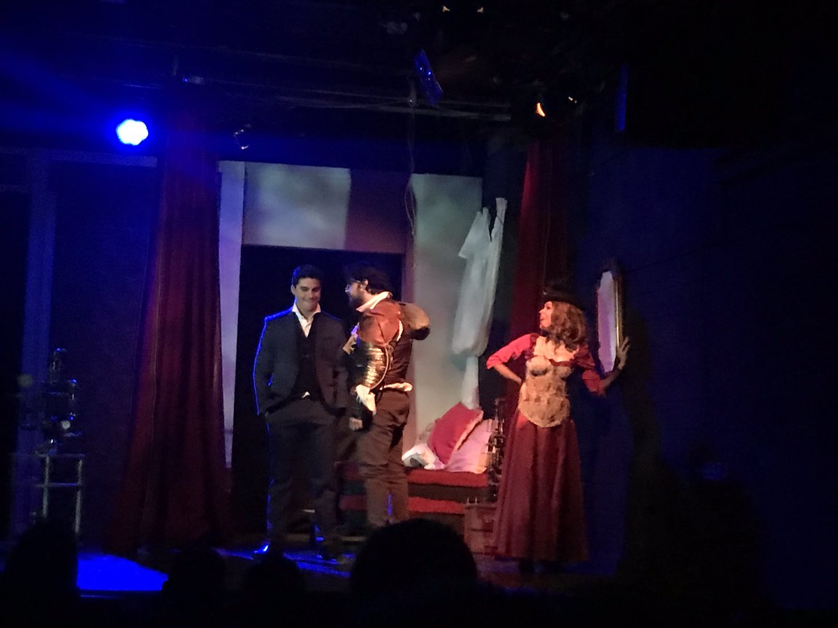 El Retrato de Dorian Gray de Oscar Wilde, adaptación de Manuel Paz, se está presentando en <a href="/LaEstacionPTY/">Teatro La Estación</a>. No te la pierdas. Está interesante.