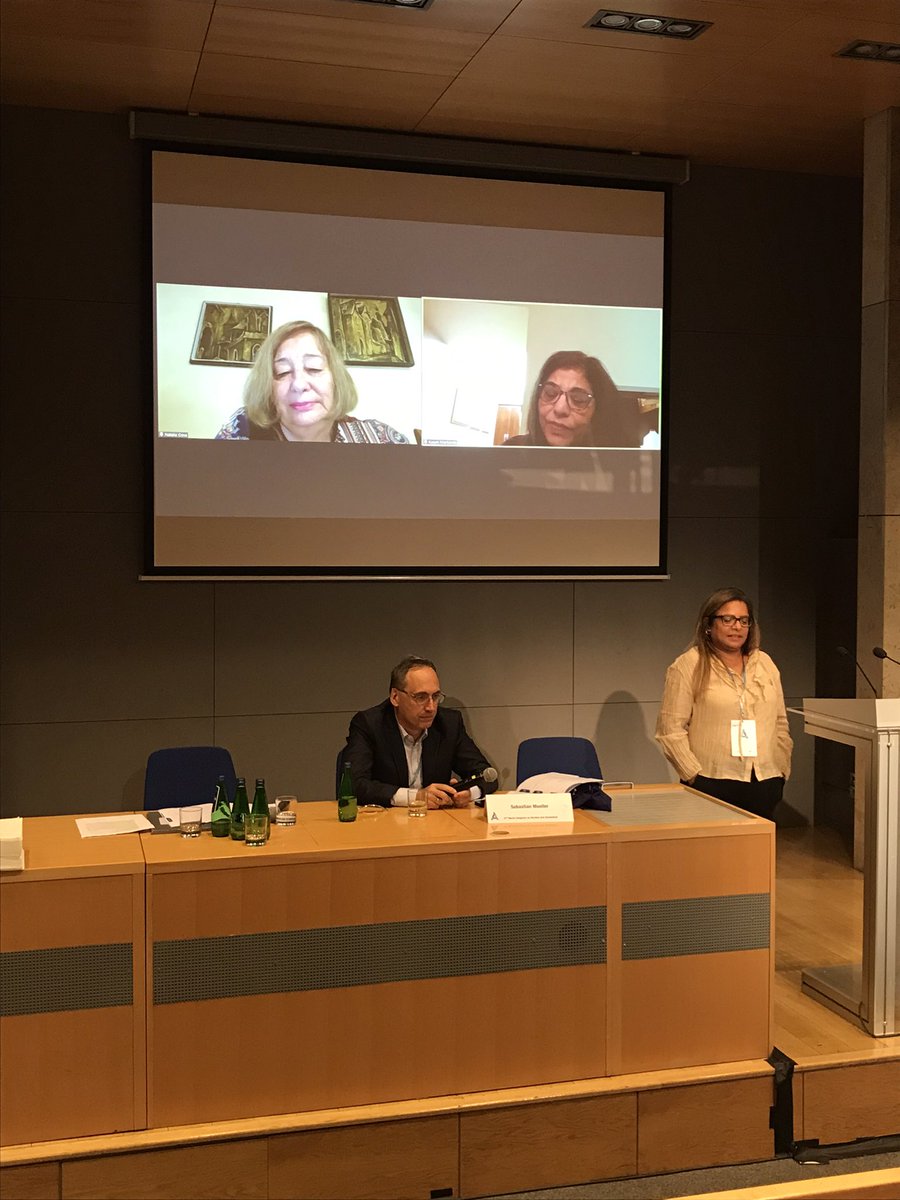 DrElePalma's tweet photo. Another great talk from @ChokshiLab on immunomodulatory therapies for ALD and stimulating discussion! 👏🏼👏🏼 @DrAntonioRiva https://t.co/7jxEQ3TIR4