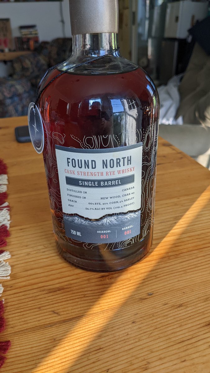 lewbryson's tweet photo. So this just arrived...and with it, it seems, the inspiration to get back at my Whiskey Master Class video tastings that I've been neglecting.
#FoundNorth is still largely under the radar. This single barrel project is going to change that. https://t.co/r2uTkGkxDb