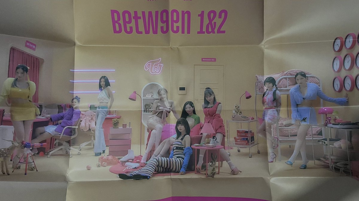 forryuph's tweet photo. ✷ — #frph_onhand wts / lfb | ph only  

twice between 1&amp;2 folded jyp posters
⟢ ₱80 set of 4 (3 sets available)
⟢ ✅ on-hand, sco shipping
⟢ dop: sept 25, shipping on 26 or 28

reply / dm to claim ! ◡̈ https://t.co/5DeLifyNh2