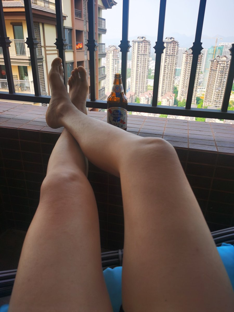 我喜欢硬的、短的、敏感的，这样正常吗？我不喜欢粗的，如果粗的，我喜欢软一点的，哈哈哈，是不是和大多数人不太一样