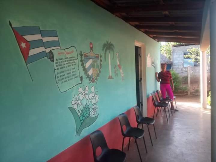 YanetsyCubana's tweet photo. Realizamos prueba dinámica para el #CódigoDeLasFamilias en toda #Cuba los colegios de la William Soler en #Bayamo listos #YoVotoSí @DiazCanelB @DrRobertoMOjeda @CapoNapoles @EduardoLpezLey3 https://t.co/MVdMF3plhm