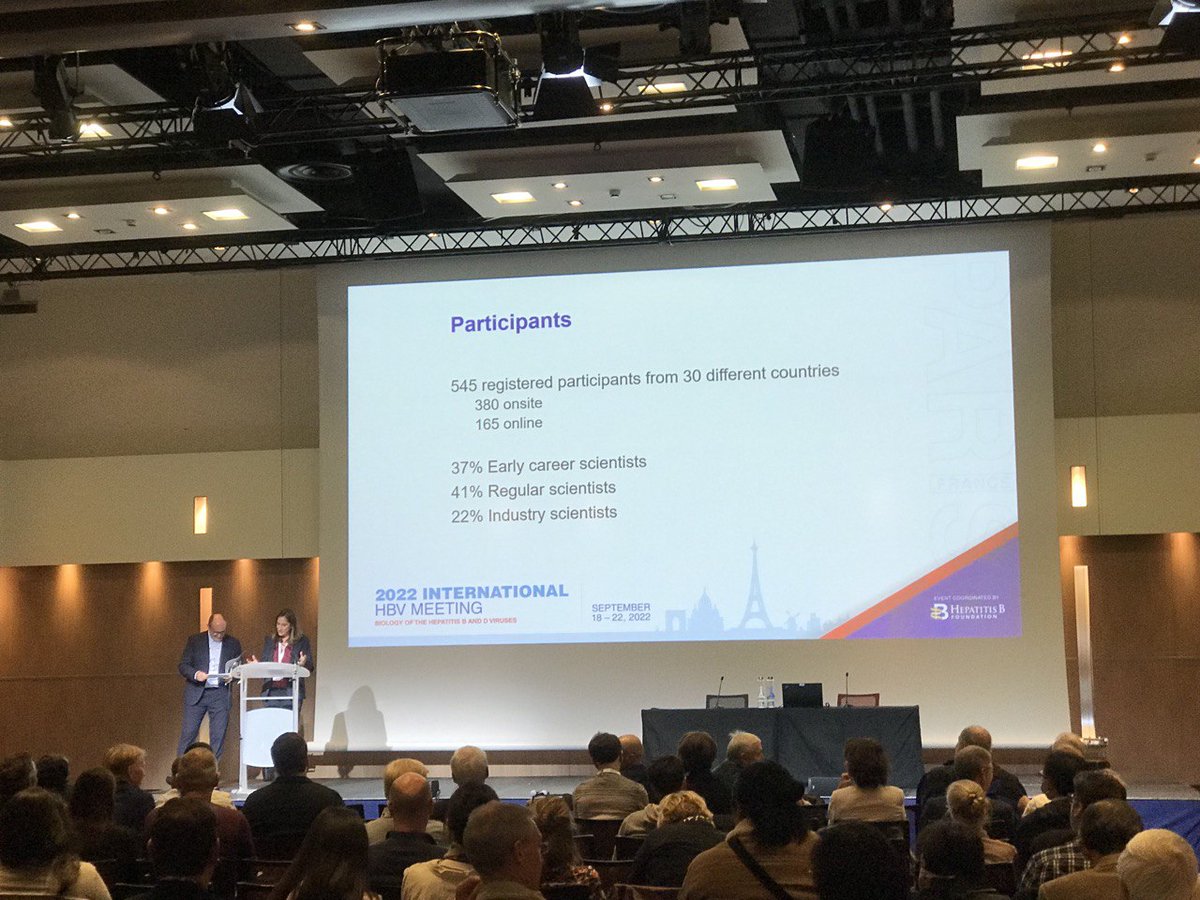 [👥#HBVmeeting]

Ouverture de la conférence par <a href="/helenestrickm/">Helene Strick-Marchand</a> et <a href="/David_Durantel/">DURANTEL David</a>.

👉L'événement rassemble plus de 540 participants autour des avancées de recherche sur l'#hepB
 et l'#hepatitisdeltavirus pendant 5 jours. 

Bon congrès à tous !