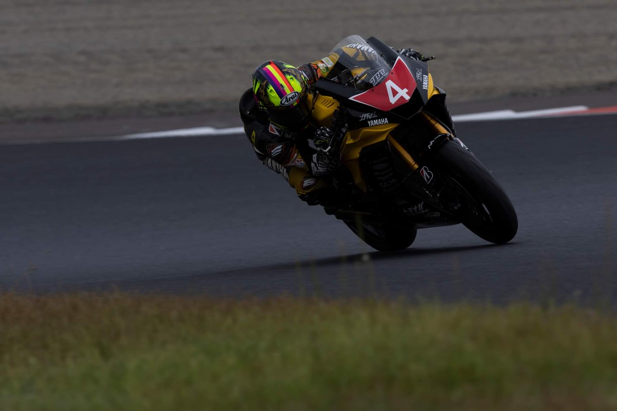 ken50_MCZ's tweet photo. 全日本岡山 決勝 1位

携わってくれた皆様に感謝。本当にありがとうございます。

せーのっ。勝ったぁぁぁぁぁぁ!!!!!!!

#JRR #ST600 #TEAMけんけん https://t.co/v4RY2BPgvq