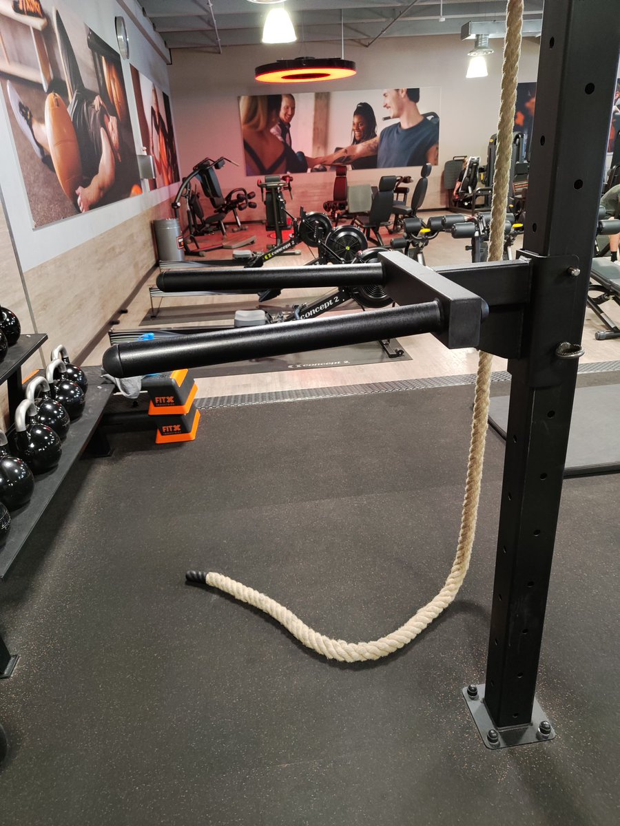 Hitting the gym now🔥
Hitting legends at 7pm⚔️
See you on stream❤️