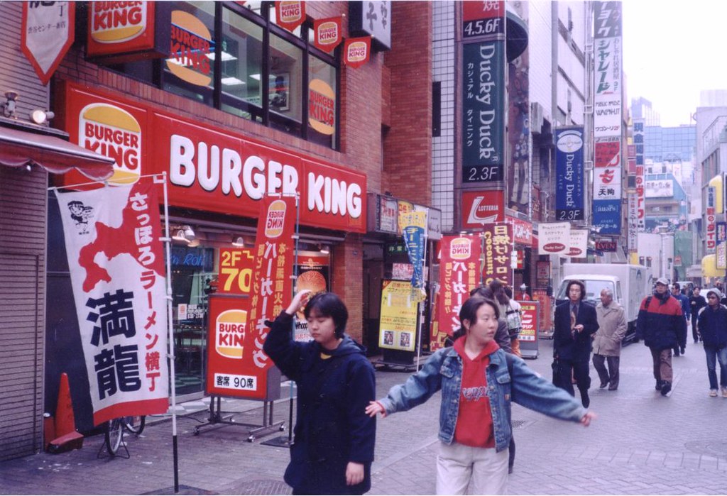 1998年、渋谷センター街（バーガーキングは3年後に一度日本撤退）