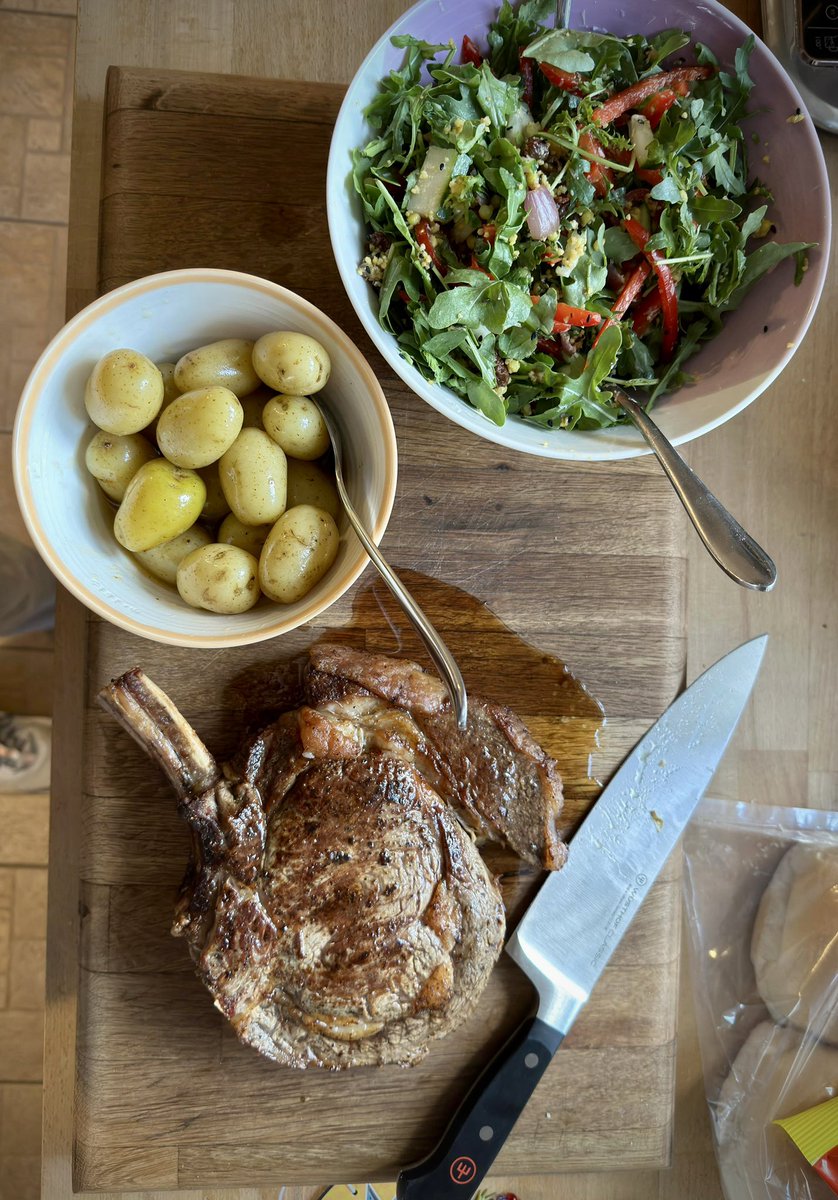 Another busy weekend over. 🤪
Very many thanks for coming to see us. We appreciate it very much. 
Lovely to have updates from customers with results like this….. 😋
#britishbeef #buylocal #eatjohnsons