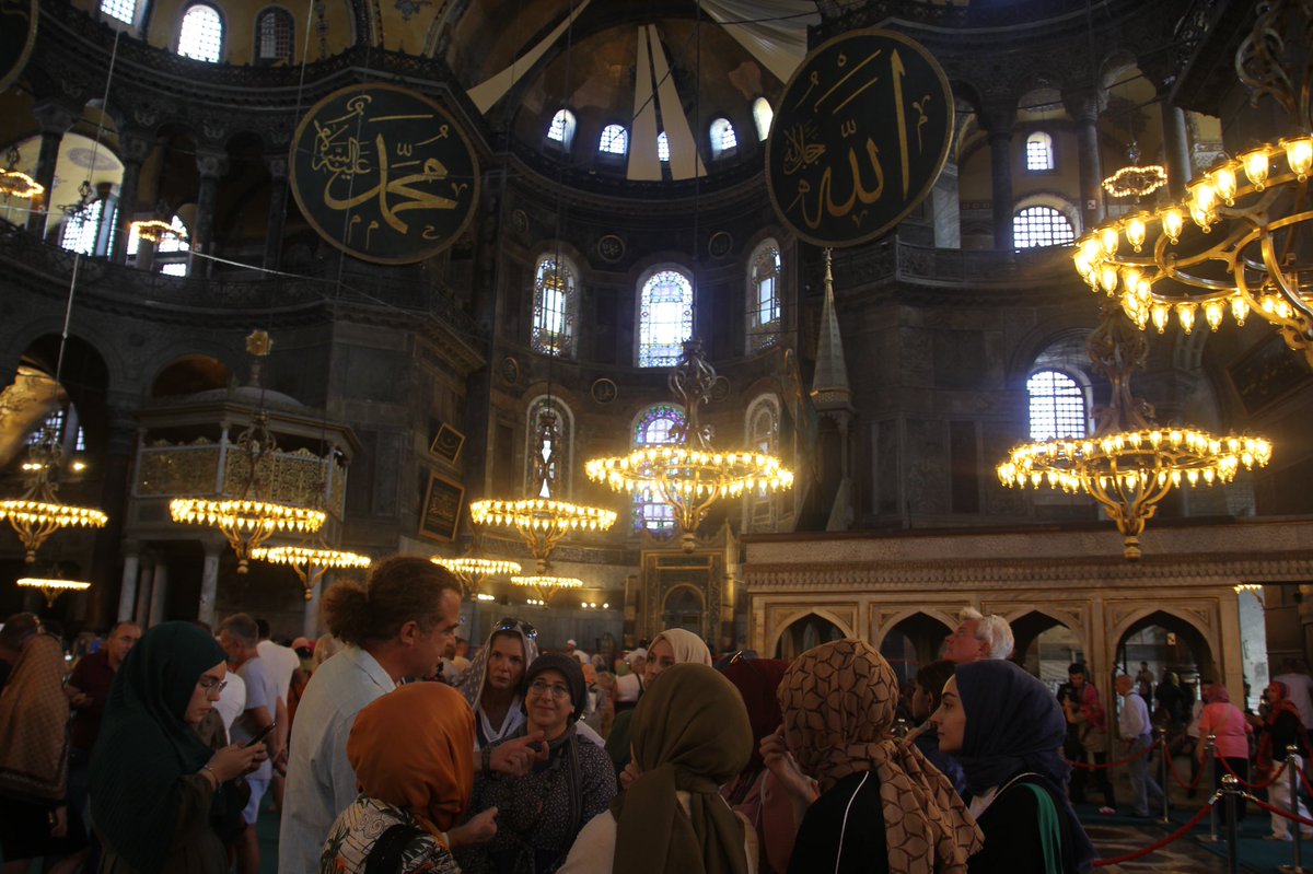 “Minyatürde Mimari Tasvirleri ve Ayasofya” başlıklı workshop programımızı geride bıraktık. 🌿🎨 #artworkshop <a href="/ayasofya/">lastrada</a> 

<a href="/fsmvu/">Fatih Sultan Mehmet Vakıf Üniversitesi</a> <a href="/KTSVakfi/">KTS VAKFI</a> @_evliya_celebi_ <a href="/betulbil/">betül bilgin</a> <a href="/ismnakkashane/">FSMVÜ İSM NAKKAŞHANE</a>