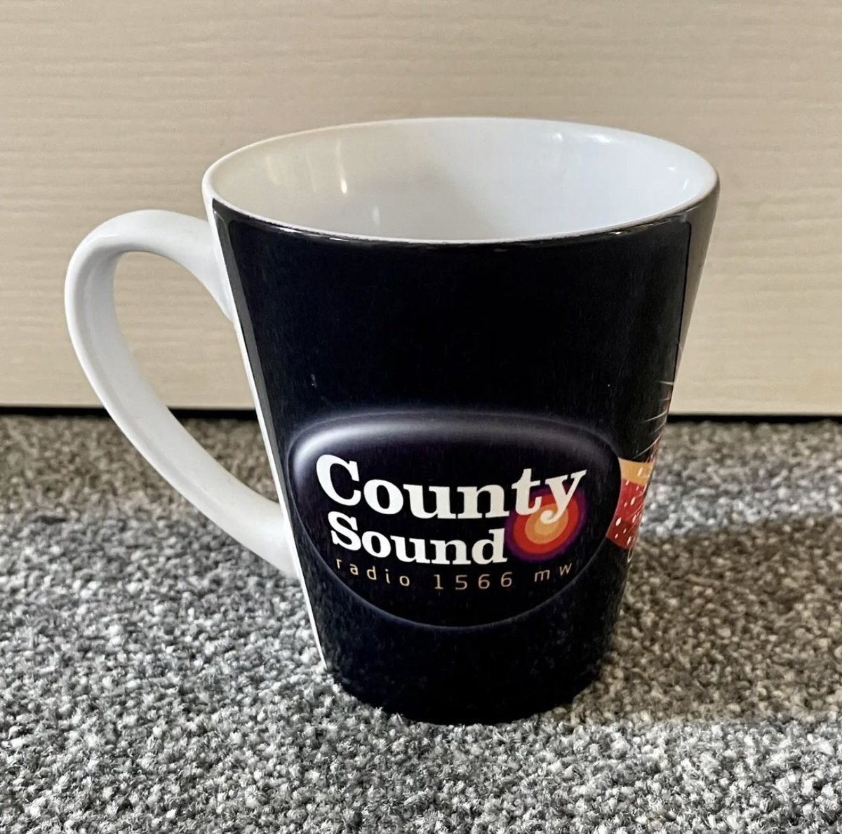 RadioMugs's tweet photo. Perfect for @brewstermouseโs beverage #CountySound #showusyourmugs https://t.co/LADW49DqGX