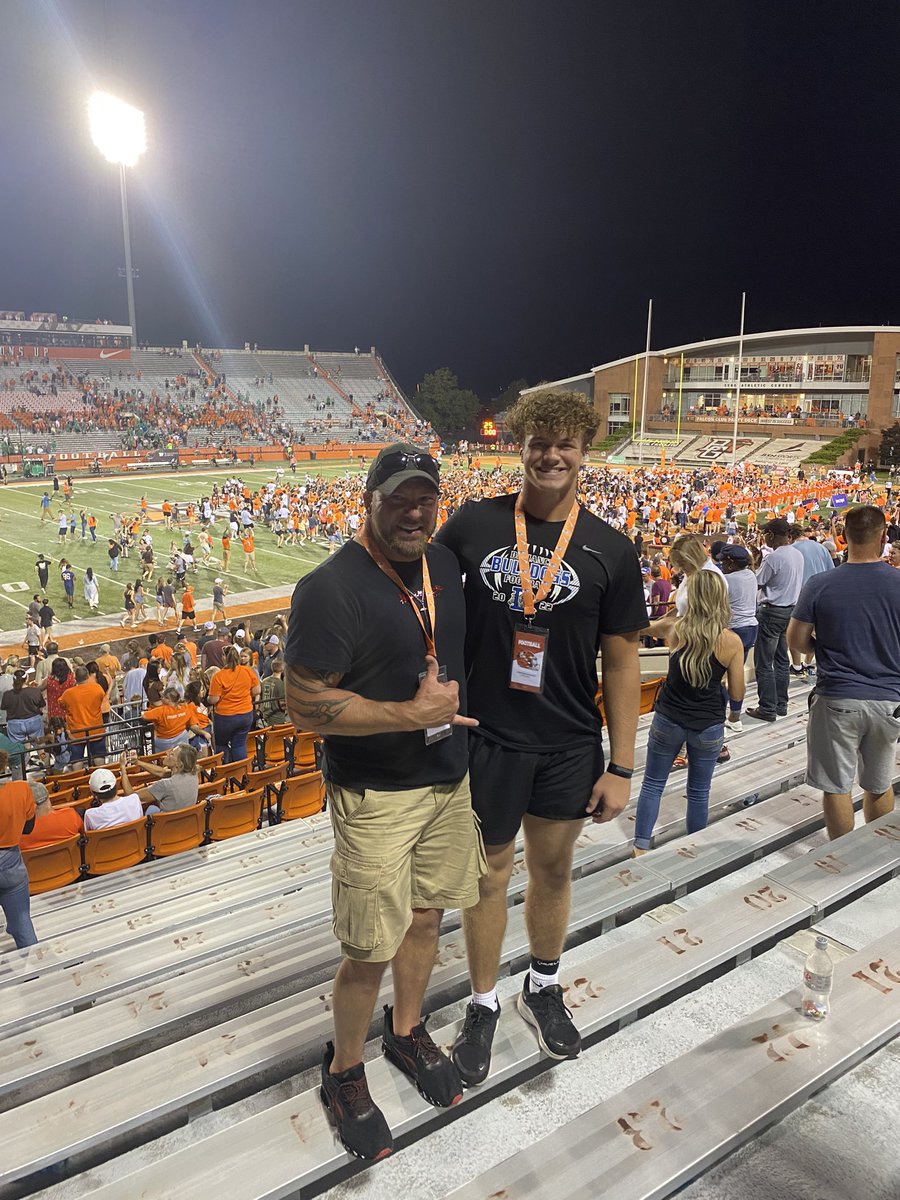 christianvcomm's tweet photo. Thank you @CoachLoefflerBG @BGCoachMo for the amazing unofficial visit at BG.  I can't wait to be back! #AyZiggy @CoachSLawanson https://t.co/LQkSmp25tw