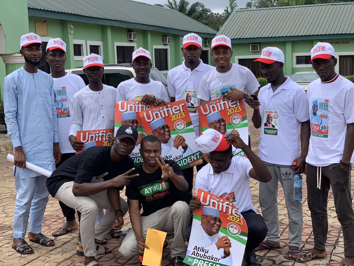 Donsaiidu's tweet photo. The #RescueMission to Rescue NIGERIA, @atiku is the right man for the job Overly Okay and Well Dedicated Towards Moving The Country Forward
Let's all come out and Vote  @atiku  for better future
#iamatikulated for president https://t.co/XGVO4nNvhh