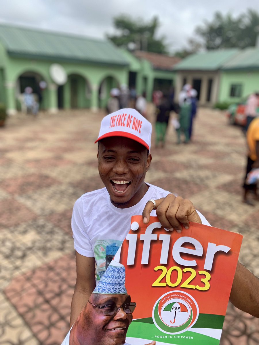 Donsaiidu's tweet photo. The #RescueMission to Rescue NIGERIA, @atiku is the right man for the job Overly Okay and Well Dedicated Towards Moving The Country Forward
Let's all come out and Vote  @atiku  for better future
#iamatikulated for president https://t.co/XGVO4nNvhh
