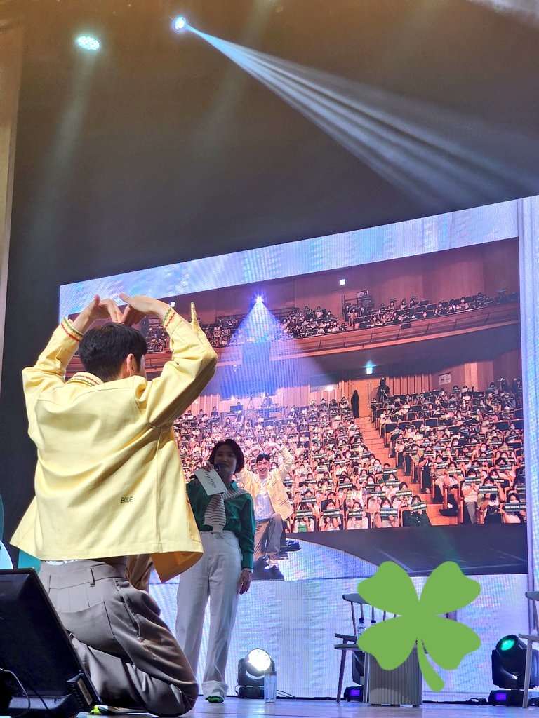 ONE_J0704's tweet photo. 오빠 안 사랑하는 법 좀 알려줘요..........
#이제훈 https://t.co/GERoGzdSQv