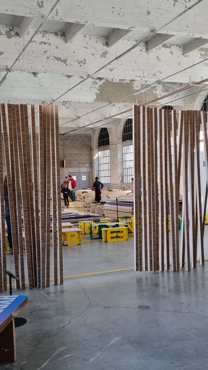 BiennaleDesign's tweet image. 🛠 À l’occasion des #JournéesDuPatrimoines, les équipes de Cité services ont détourné le mobilier de la #BiennaleDesign2022 pour proposer une brocante du réemploi créatif.
Merci aux équipes pour ce travail de revalorisation ! 👏
#JournéesDuPatrimoine #JEP2022 #SaintEtienne