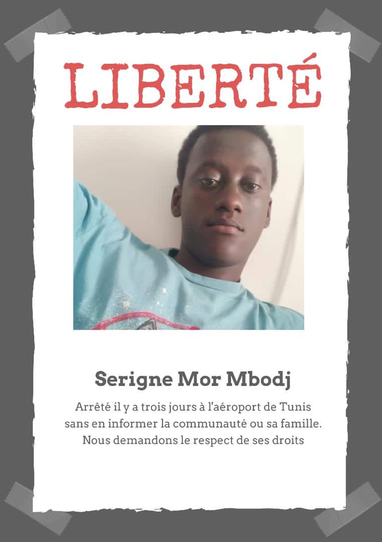 jalybadiane's tweet photo. 🚨🚨🚨 Un Sénégalais a été interpellé à l'aéroport de Tunis, depuis 3 jours il y est sans que sa famille ni les autorités consulaires ne soient prévenues.
@MaeseSenegal vous êtes au courant ???
@Macky_Sall @PR_Senegal vous êtes où ??? https://t.co/5qFWWx7n0j