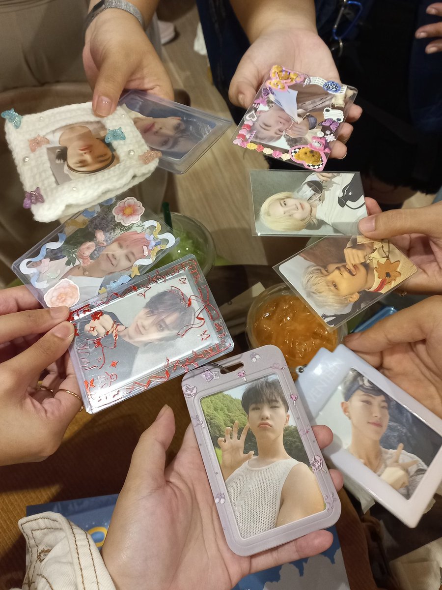 ydwksy's tweet photo. ✈️WELCOME TO _WORLD: SECTOR QZT CSE ✈️

Thank you @jejemakochan @mingguhaeee @yelbtsvt @seventeenphil @CaratLandPH for organizing the cse!!! ❤️ and sa maraming freebies and paraffle!!! Had so much fun today ✨️ #SectorPH #SectorQZT https://t.co/Wdp2Y9tVTv