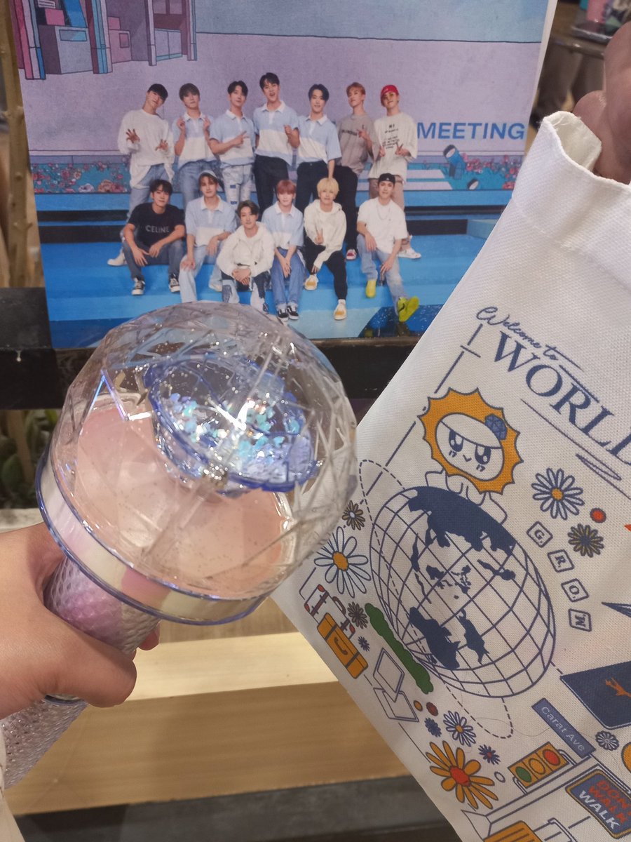 ydwksy's tweet photo. ✈️WELCOME TO _WORLD: SECTOR QZT CSE ✈️

Thank you @jejemakochan @mingguhaeee @yelbtsvt @seventeenphil @CaratLandPH for organizing the cse!!! ❤️ and sa maraming freebies and paraffle!!! Had so much fun today ✨️ #SectorPH #SectorQZT https://t.co/Wdp2Y9tVTv