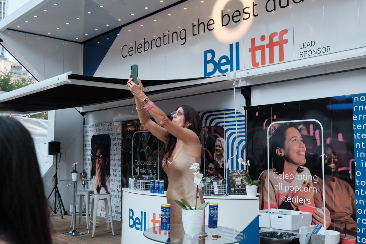 Bell's tweet photo. Device game 💪 at the Bell Red Carpet Viewing Deck 📸😍 Did you get a selfie with a celeb? If so, tell us who it’s with in the comments 👇 #TIFF22 https://t.co/4ekJJ6rJwW
