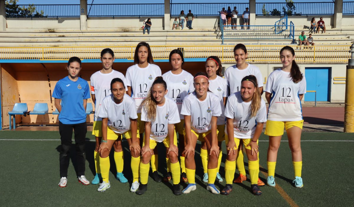Segundo test del Cadete Fem, con victoria por 5-0 ante el Huévar. Aurora y Alba Rico harían goles a pares, marcando también Andrea Barroso. Las nuestras estrenaron la camiseta de calentamiento patrocinada por <a href="/Docetapas/">Restaurante 12 Tapas</a>, al que le agradecemos su detalle. #sentimientoauriazu