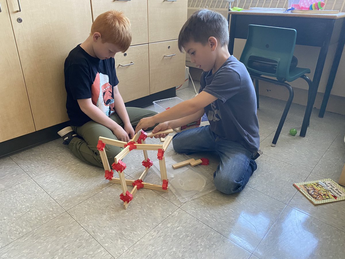 Ms. Maxwell tweet media