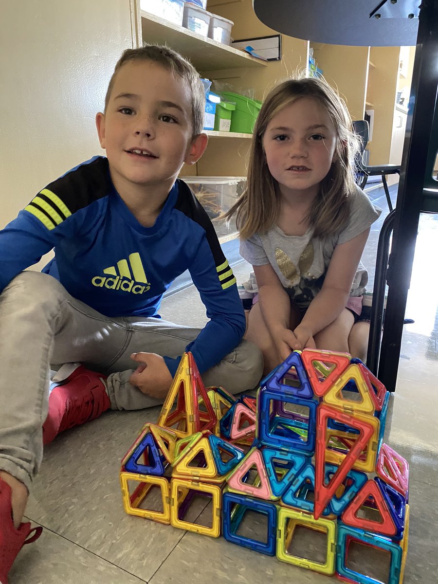 Ms. Maxwell tweet media