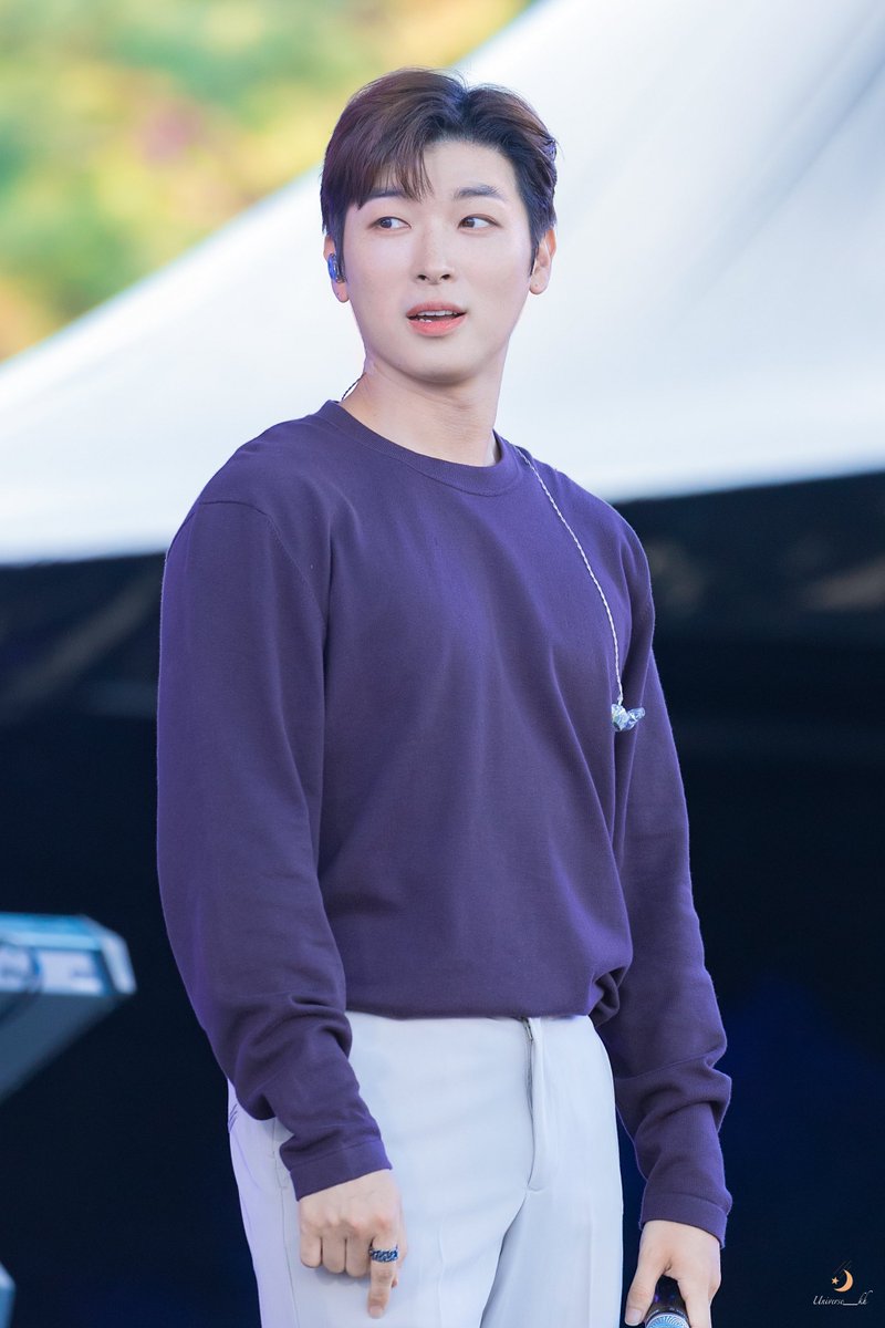 220918 리슨어게인 페스티벌 🎈 

#박강현

여름이었다...🌟